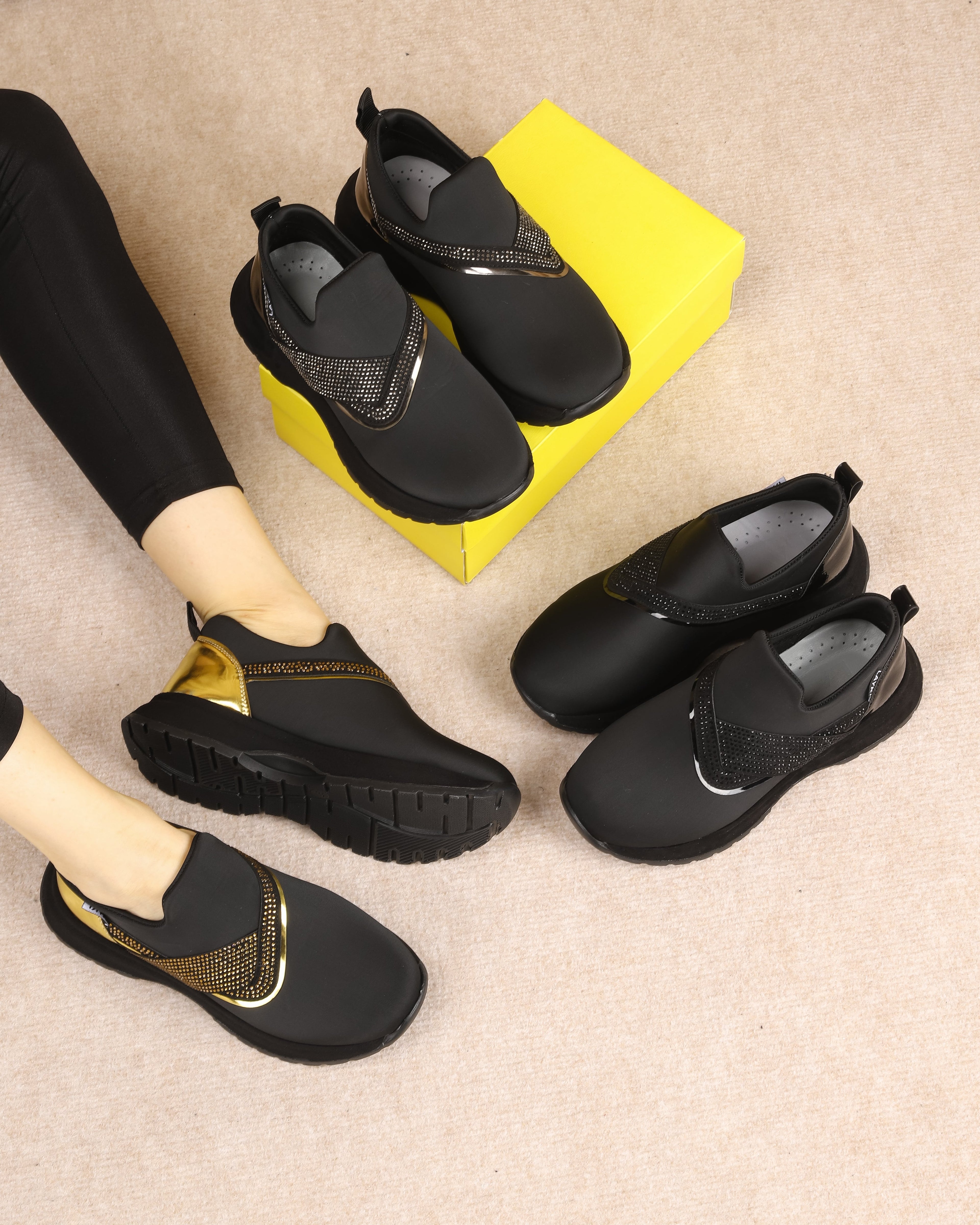 Women's shiny comfort shoes