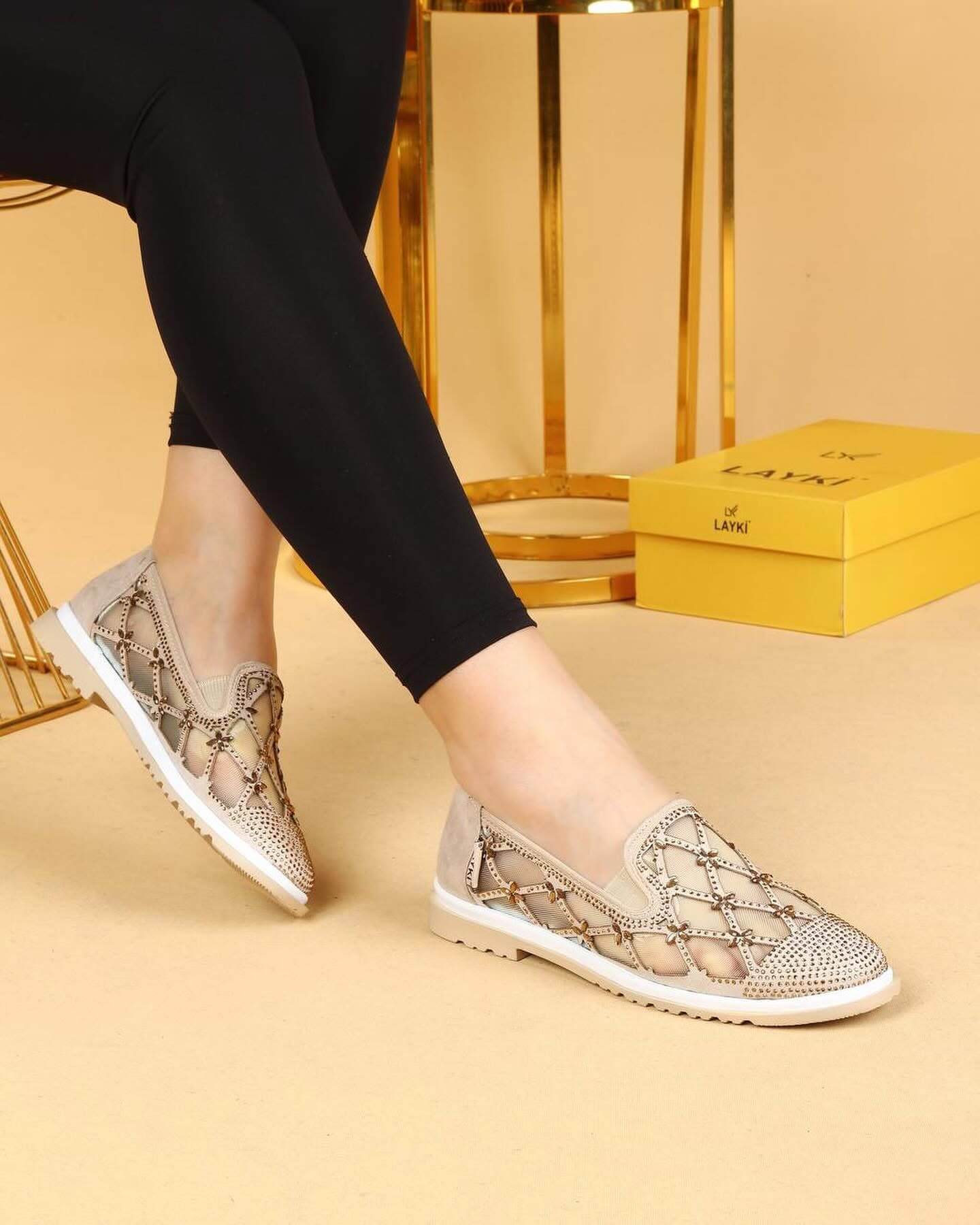 Pointed-Toe Ballet Flats