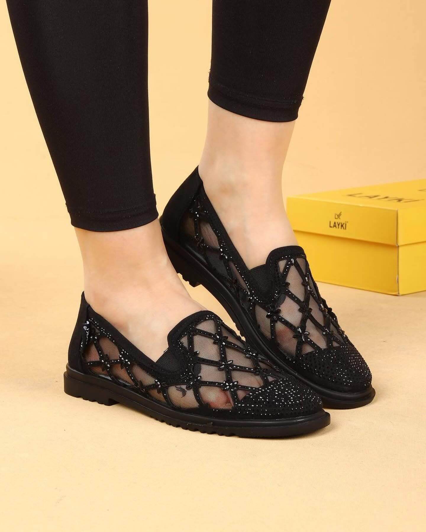 Pointed-Toe Ballet Flats